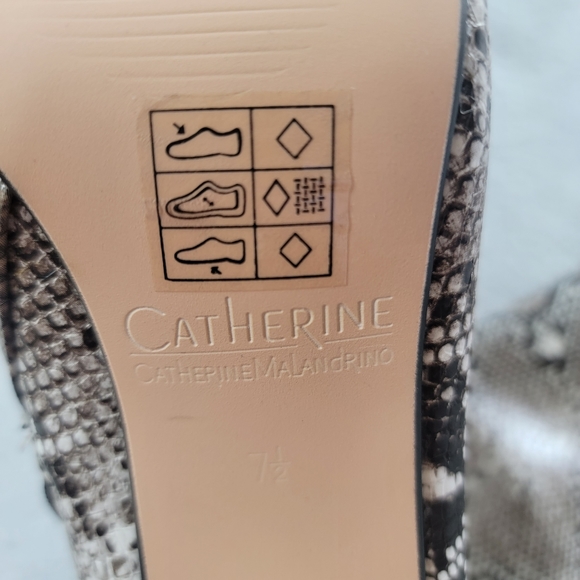 NEW Catherine Malandrino Rosah Snake Print Knee High Stiletto Boot - Picture 3 of 13